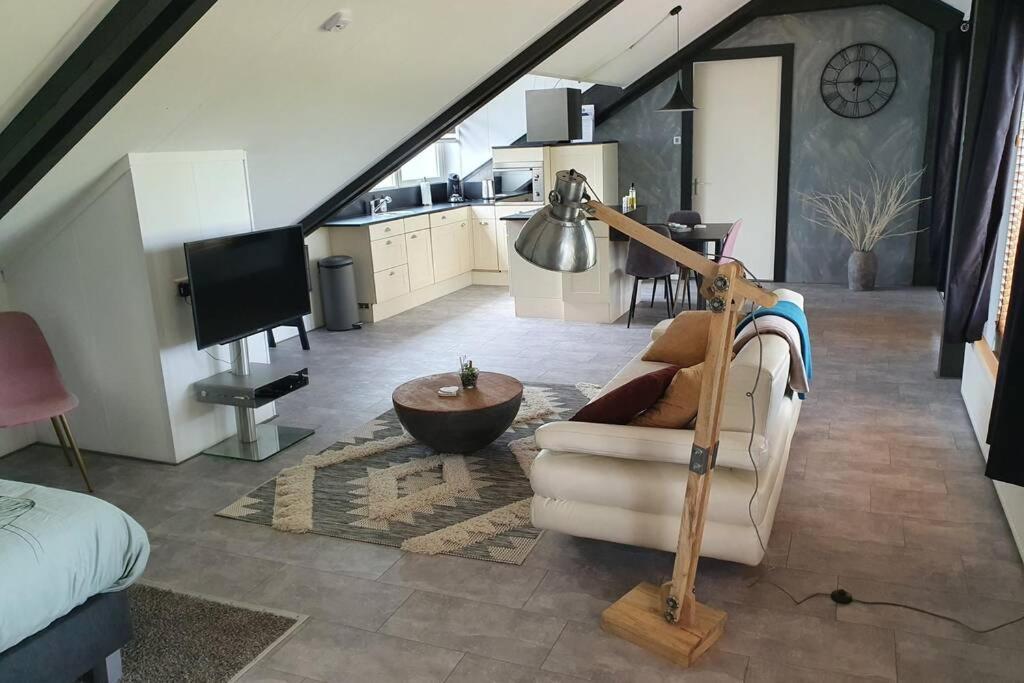 Vrijstaand / Landelijk Appartement Met Uitzicht! De Wijk Eksteriør bilde