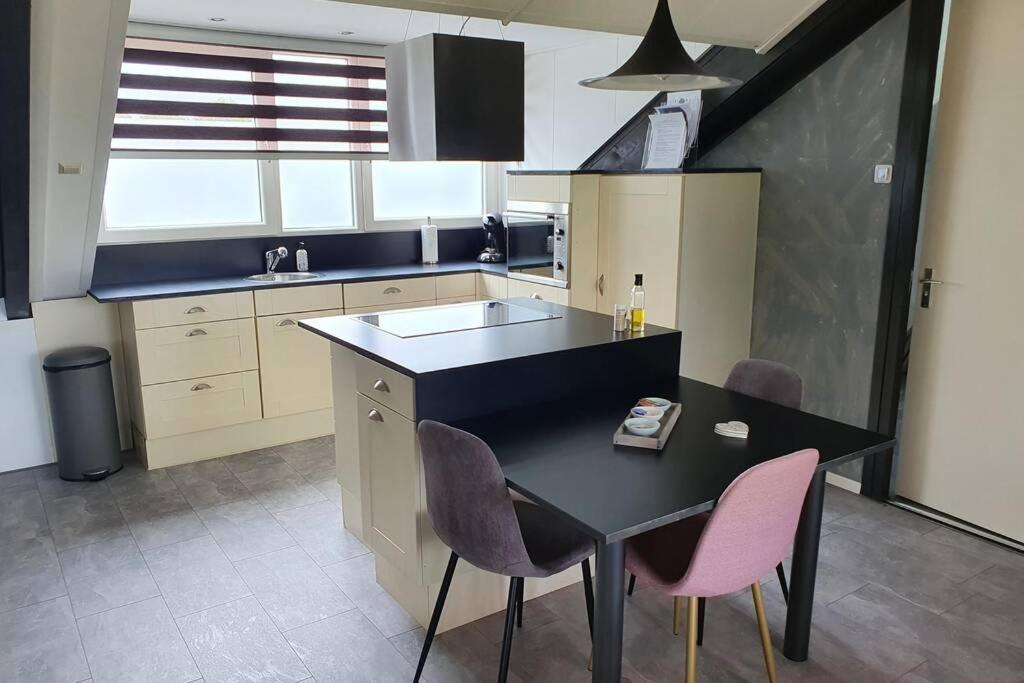 Vrijstaand / Landelijk Appartement Met Uitzicht! De Wijk Eksteriør bilde